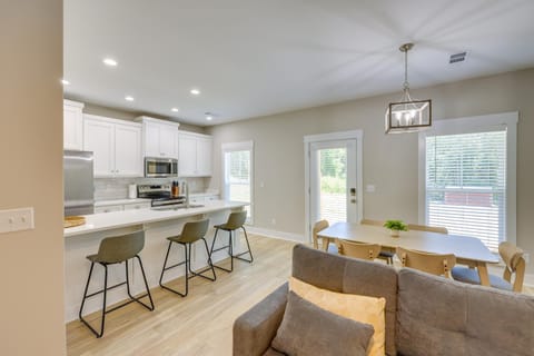 Near 17 Springs Sports Complex Millbrook Duplex! House in Millbrook