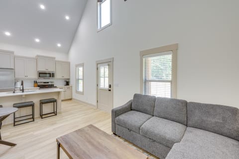 Walk to Sports Complex Home in Millbrook! House in Millbrook