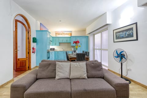 Bennys Seaside Escape Sliema Apartment in Saint Paul's Bay
