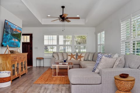 Dubs Beach Retreat by Pristine Properties Vacation Rentals House in Mexico Beach