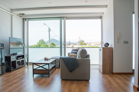 Just Like Home - Mainpeak Family House Villa in Viana do Castelo District, Portugal