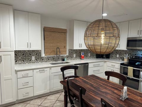 Kitchen or kitchenette, Dining area, dishwasher, oven, stove