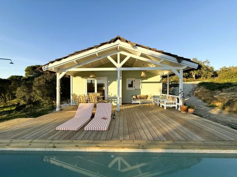 Day, Natural landscape, Swimming pool