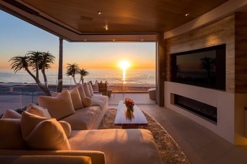 allyvilla test char #,,, Villa in Hillsboro