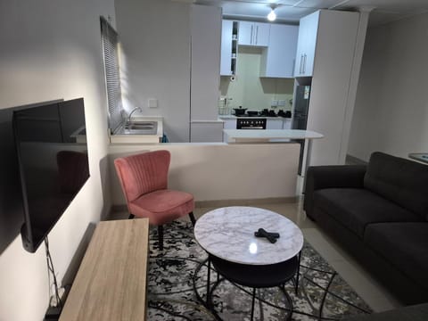 Kitchen or kitchenette, Living room, Seating area