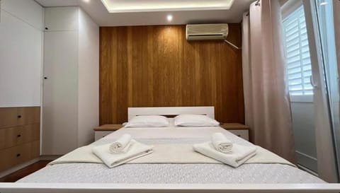 Bed, Photo of the whole room, Bedroom, towels, wardrobe, air conditioner