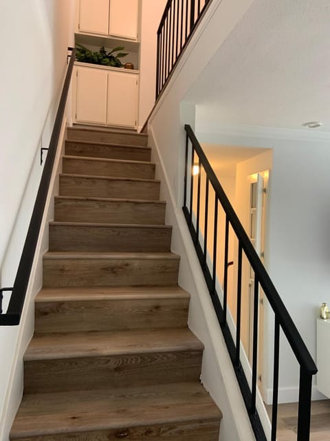 Beautifully Remodeled 2BR Prime Irvine Location Apartment in Irvine