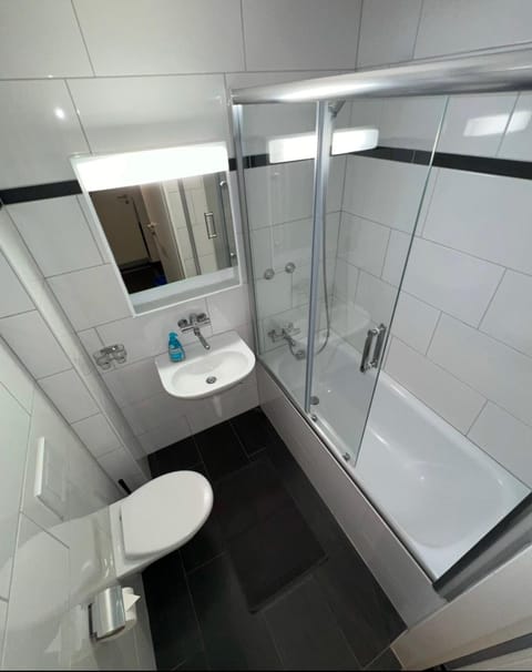 Toilet, Bathroom, Bath