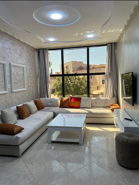 Communal lounge/ TV room, TV and multimedia, Living room, Seating area