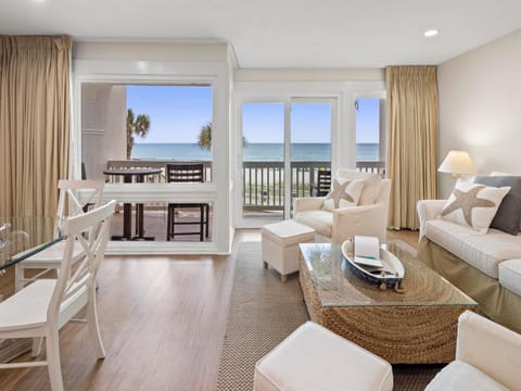 View (from property/room), Balcony/Terrace, Living room, Seating area, Dining area, Sea view, furniture