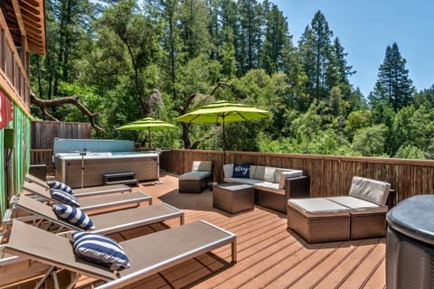 Patio, View (from property/room), Balcony/Terrace, Seating area