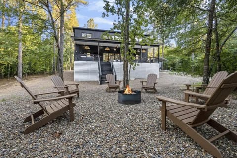 Modern Design - Fireplaces - Hot Tub House in Broken Bow