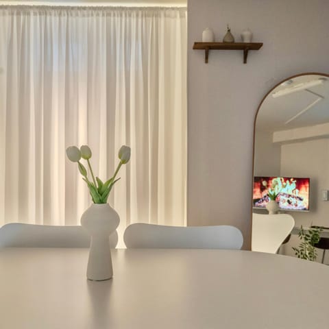 Lounge or bar, Photo of the whole room