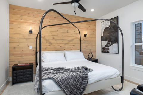 Easy Street Retreat - LakeView - Indoor Pool Apartment in Ridgedale