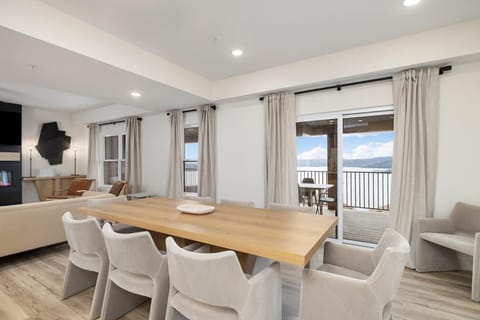 Table Rock Hideaway - Lake View - Indoor Pool House in Ridgedale