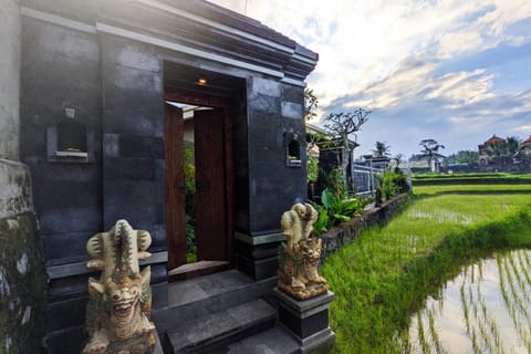 Property building, View (from property/room)