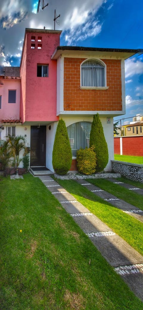 Casa de descanso, negocios, nin̈os, mascota, facturamos House in State of Mexico