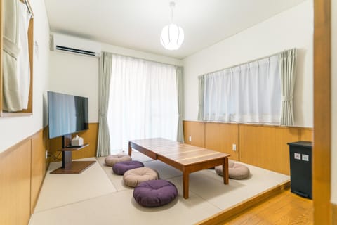 TV and multimedia, Living room, air conditioner