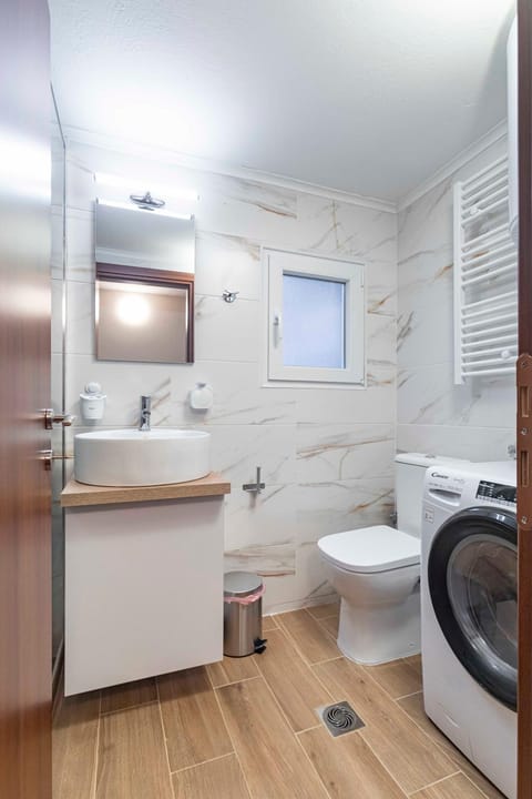 Quiet 7-hills Apartment in Thessaloniki