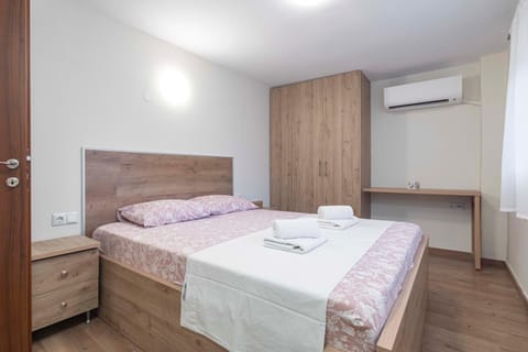 Quiet 7-hills Apartment in Thessaloniki