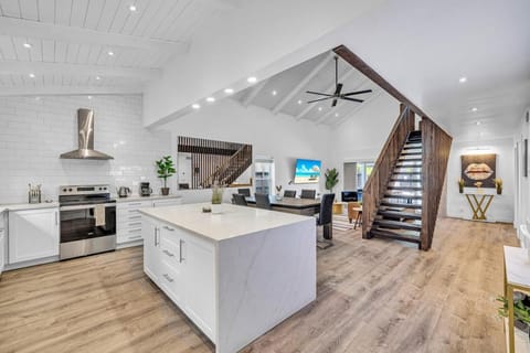 Amazing Tropical Pool House Delray Near Ocean House in Delray Beach