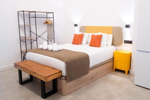 Bed, Photo of the whole room, Bedroom, towels, wardrobe