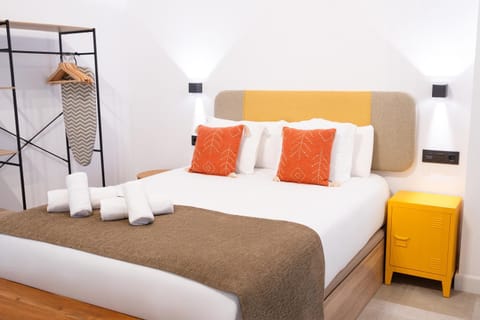 Bed, Photo of the whole room, Bedroom, wardrobe