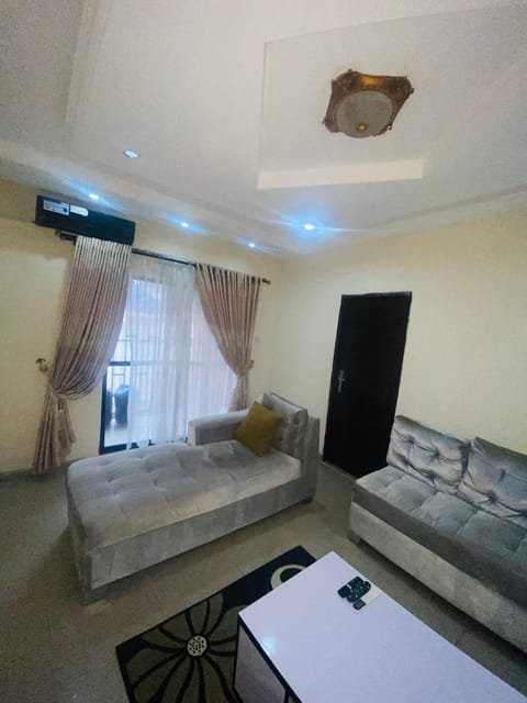 TV and multimedia, Living room, Seating area, air conditioner