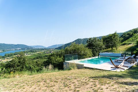 Mountain view, River view, Swimming pool