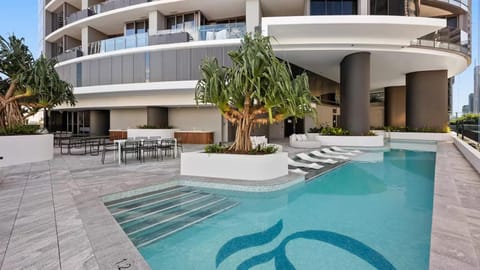 View (from property/room), Pool view, Swimming pool, sunbed