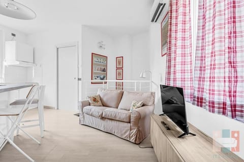 TV and multimedia, Living room, air conditioner