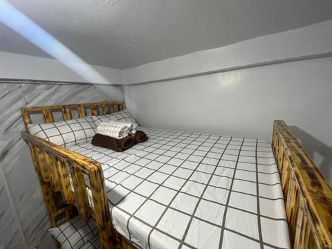 Bedroom, bunk bed