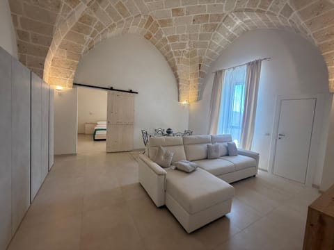 Kitchen or kitchenette, Living room, Seating area