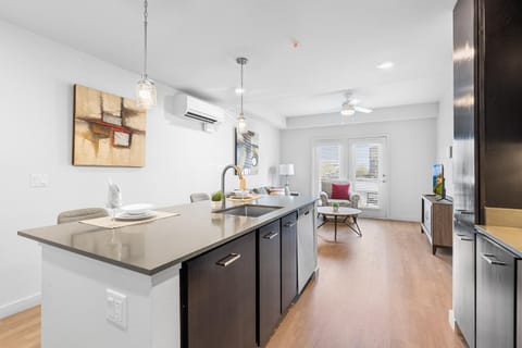 Luxury Home W Pool & Gym Mins To Baylor Hospital Apartment in Marble Falls