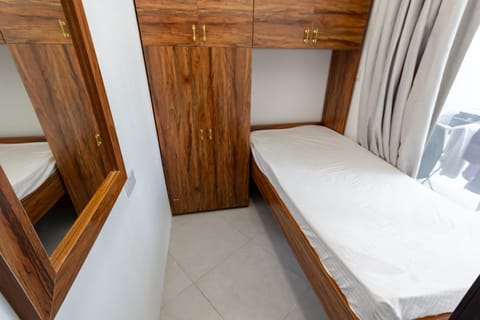 Rental Small Rooms for female guest in the heart of Dubai بنات فقط Vacation rental in Dubai