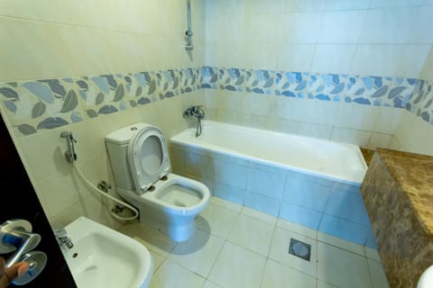 Rental Small Rooms for female guest in the heart of Dubai بنات فقط Vacation rental in Dubai