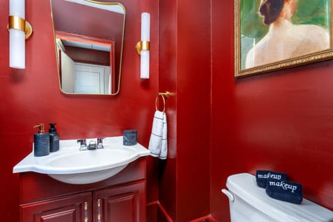 Toilet, Bathroom