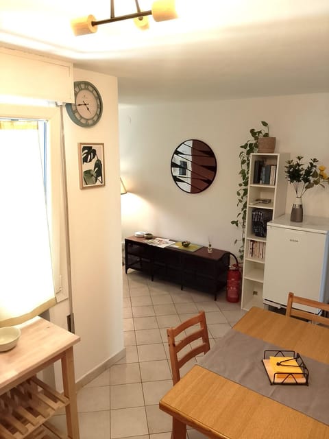 Library, Dining area