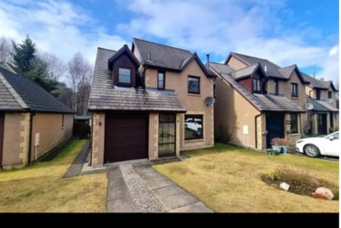 6 Carn Dearg House House in Aviemore
