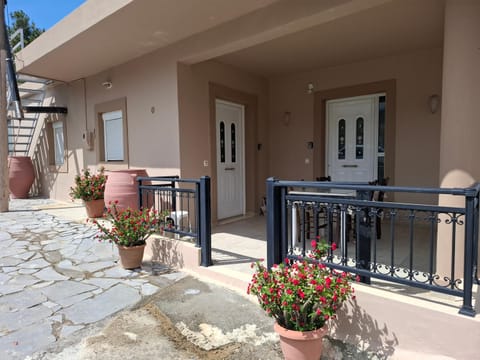 Karofillos homes-Oropedio Apartment in Lasithi