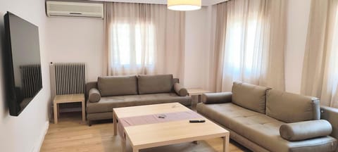 Family apartment in Acropolis with roof garden Apartment in Athens