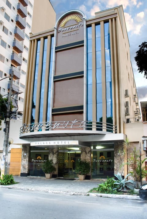 Property building, Breakfast
