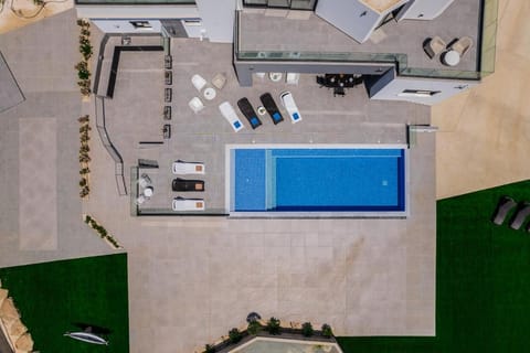 Bird's eye view, Pool view, Swimming pool, Swimming pool, sunbed
