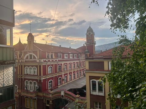 Neighbourhood, City view, Landmark view, Location