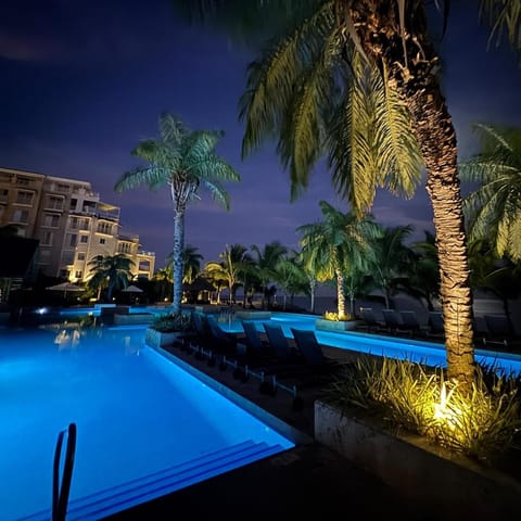 Night, Swimming pool