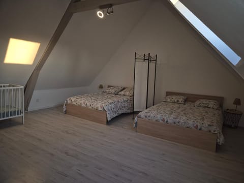 Bed, Photo of the whole room, Bedroom, cot