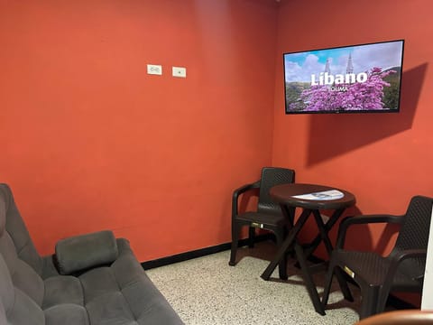 Communal lounge/ TV room, TV and multimedia, Living room, Seating area