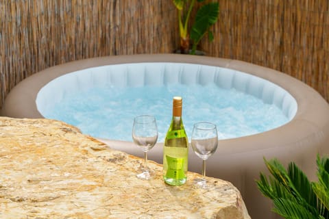 Patio, Hot Tub