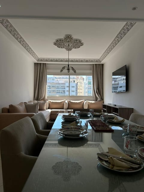 Living room, Dining area