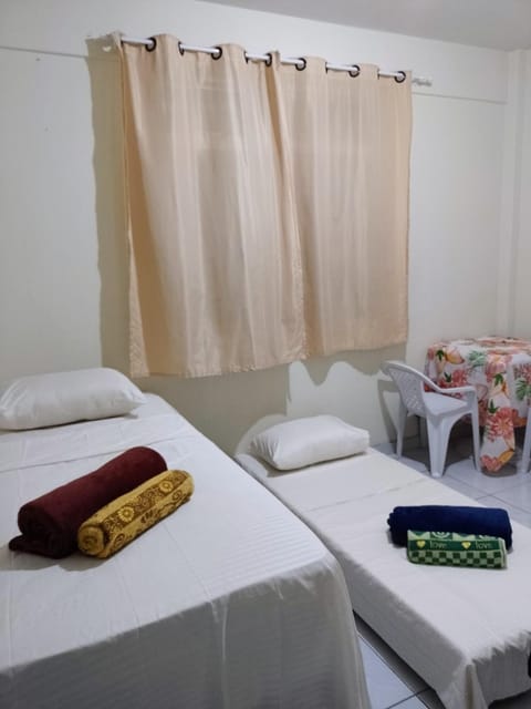 Quarto Individual Privativo Bed and Breakfast in Duque de Caxias